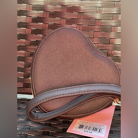 Juicy Couture Wallet,Juicy Couture Heart-Shaped Coin Purse. - Picture 3 of 6